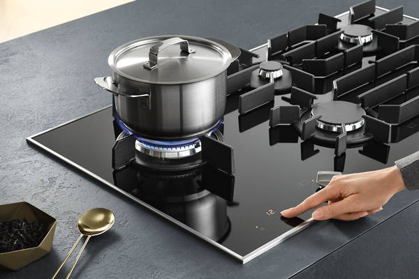 Панели газовых конфорок Miele с электронным управлением: обзор преимуществ  Панели газовых конфорок Miele с электронным управлением: обзор преимуществ